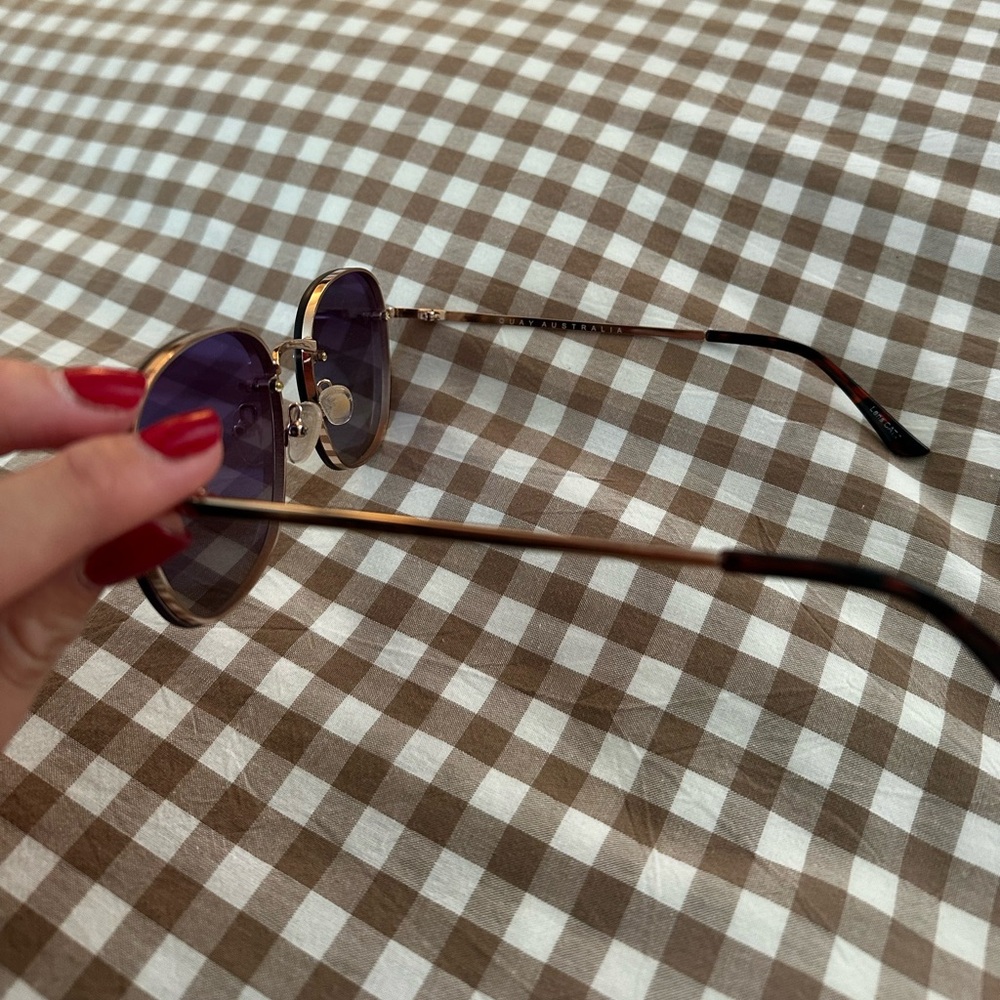 Quay Australia Purple Gradient Rimless Sunglasses - Picture 4 of 5